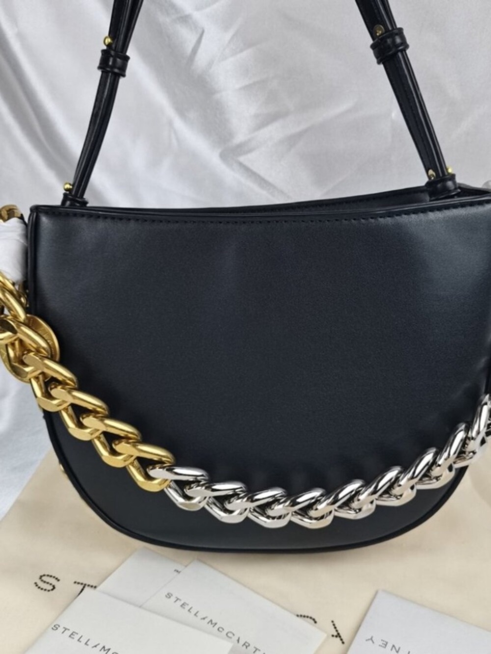 Stella McCartneyđź’• Black Shoulder Bag with Gold & Silver Chain - Picture 2 of 7